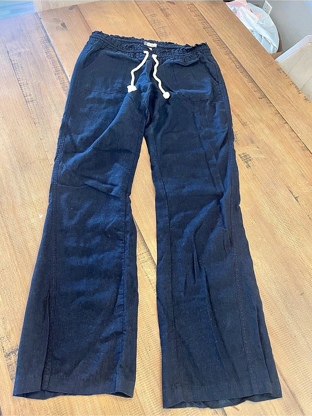 Roxy Wide Leg Pants in Black Size Medium Like New